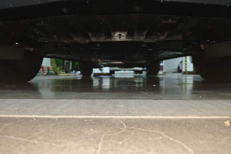 Used Cadillac XT5 2026 Model 2.0T Metropolitan Edition Chassis Front