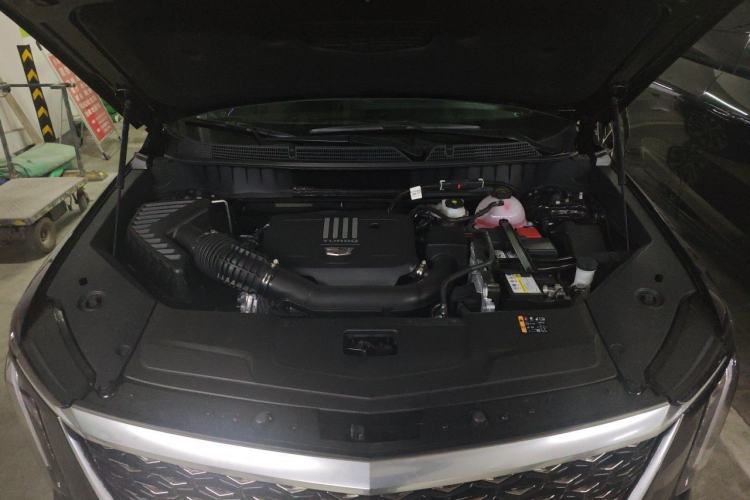 Used Cadillac XT5 2026 Model 2.0T Metropolitan Edition Engine Bay