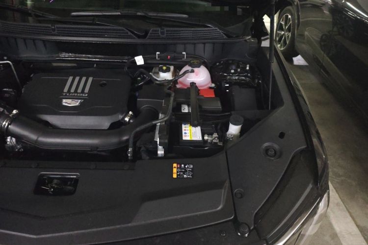 Used Cadillac XT5 2026 Model 2.0T Metropolitan Edition Engine Bay Left
