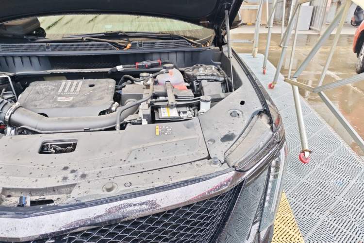 Used Cadillac XT5 2026 Model 2.0T Luxury Edition Engine Bay Left