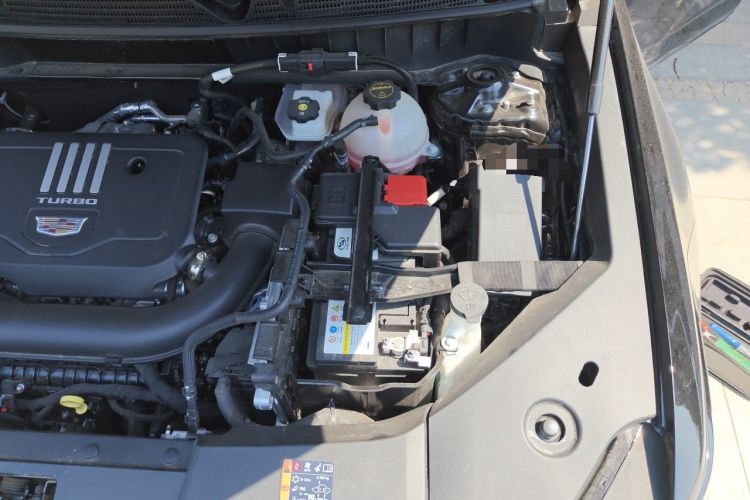 Used Cadillac XT5 2026 Model 2.0T Luxury Edition Engine Bay Left