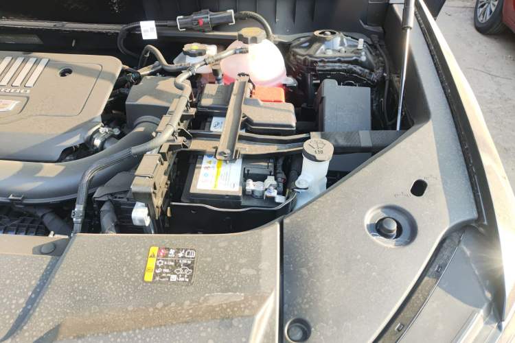 Used Cadillac XT5 2026 Model 2.0T Prestige Edition Engine Bay Left