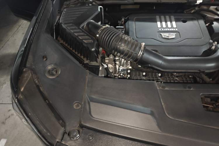 Used Cadillac XT5 2026 Model 2.0T Prestige Edition Engine Bay Right