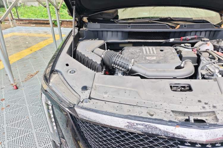 Used Cadillac XT5 2026 Model 2.0T Luxury Edition Engine Bay Right