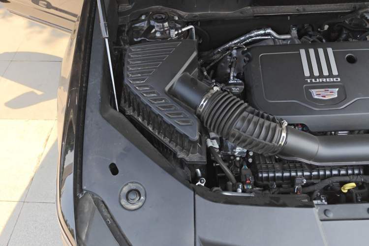 Used Cadillac XT5 2026 Model 2.0T Luxury Edition Engine Bay Right