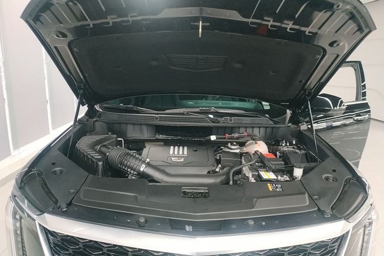 Used Cadillac XT5 2026 Model 2.0T Metropolitan Edition Engine Bay