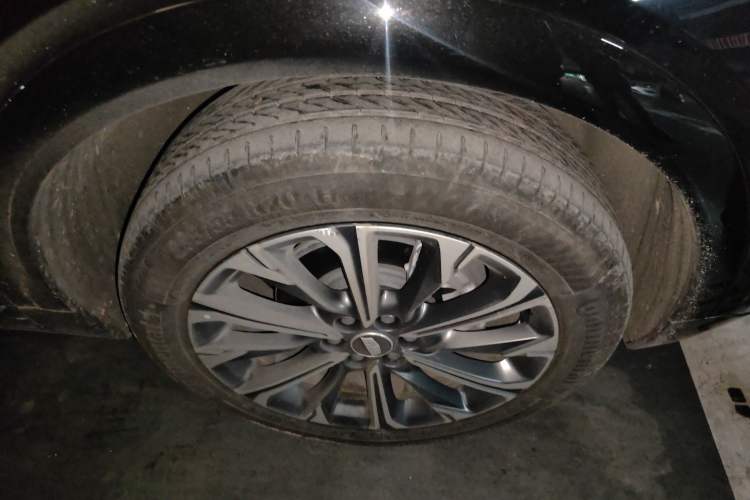 Used Cadillac XT5 2026 Model 2.0T Metropolitan Edition Exterior 1