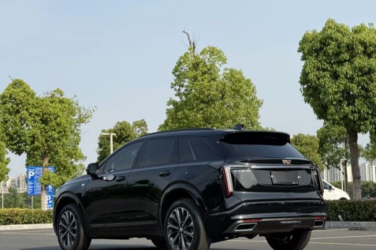 Used Cadillac XT5 2026 Model 2.0T Luxury Edition Exterior 2