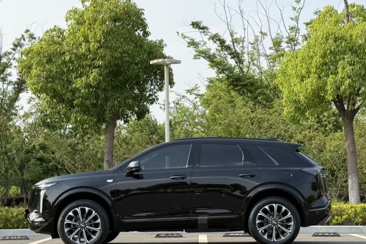 Used Cadillac XT5 2026 Model 2.0T Luxury Edition Exterior 4