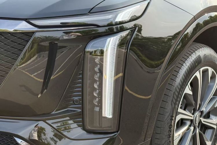 Used Cadillac XT5 2026 Model 2.0T Luxury Edition Exterior 6