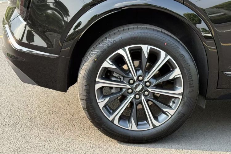 Used Cadillac XT5 2026 Model 2.0T Luxury Edition Exterior 7