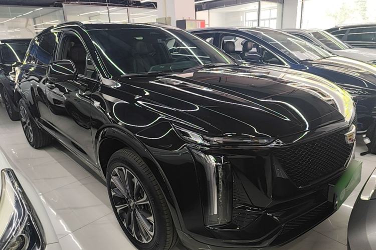 Used Cadillac XT5 2026 Model 2.0T Luxury Edition Front Right 45 Deg