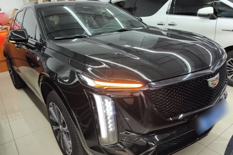 Used Cadillac XT5 2026 Model 2.0T Luxury Edition Front Right 45 Deg