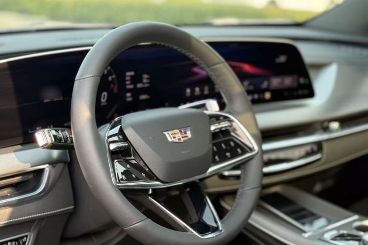 Used Cadillac XT5 2026 Model 2.0T Luxury Edition Interior 1