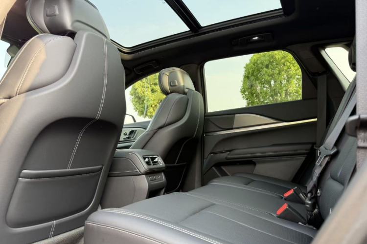 Used Cadillac XT5 2026 Model 2.0T Luxury Edition Interior 2