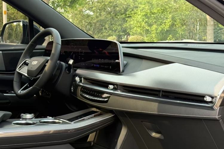 Used Cadillac XT5 2026 Model 2.0T Luxury Edition Interior 8