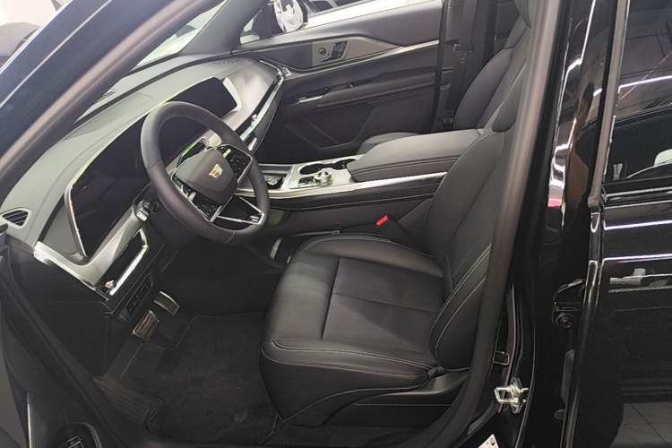 Used Cadillac XT5 2026 Model 2.0T Luxury Edition Left Front Seat