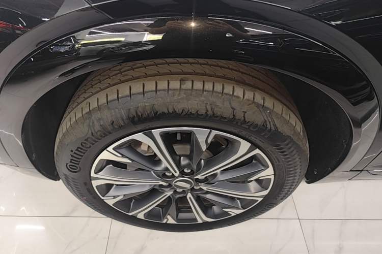 Used Cadillac XT5 2026 Model 2.0T Luxury Edition Left Front Wheel Hub