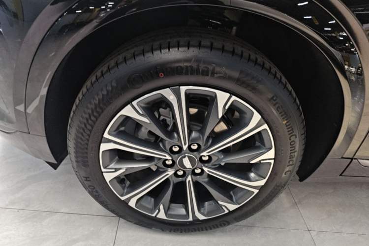 Used Cadillac XT5 2026 Model 2.0T Prestige Edition Left Front Wheel Hub