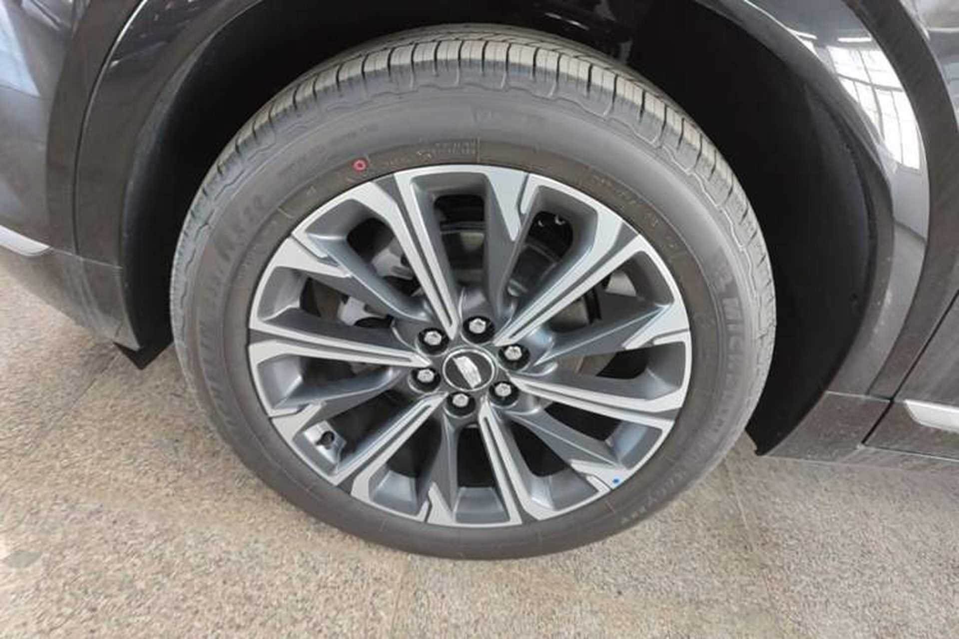 Used Cadillac XT5 2026 Model 2.0T Metropolitan Edition Left Front Wheel Hub