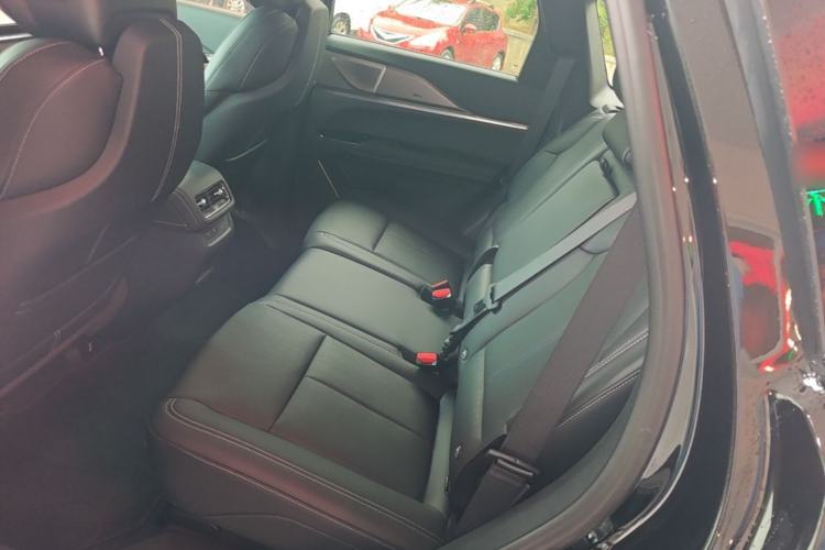 Used Cadillac XT5 2026 Model 2.0T Prestige Edition Left Rear Seat
