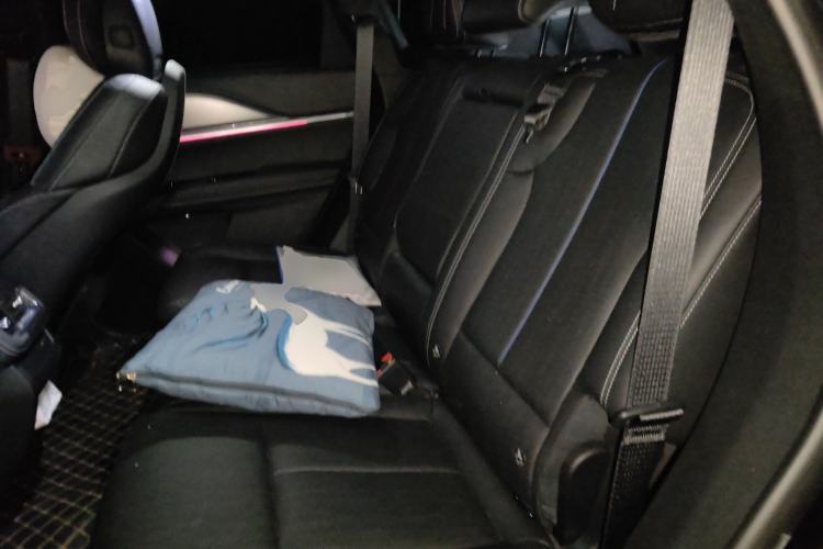 Used Cadillac XT5 2026 Model 2.0T Metropolitan Edition Left Rear Seat