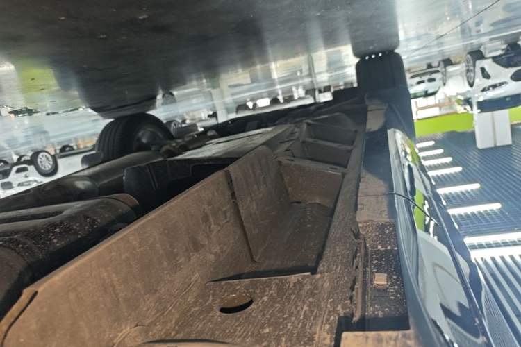 Used Cadillac XT5 2026 Model 2.0T Metropolitan Edition Left Side Sill