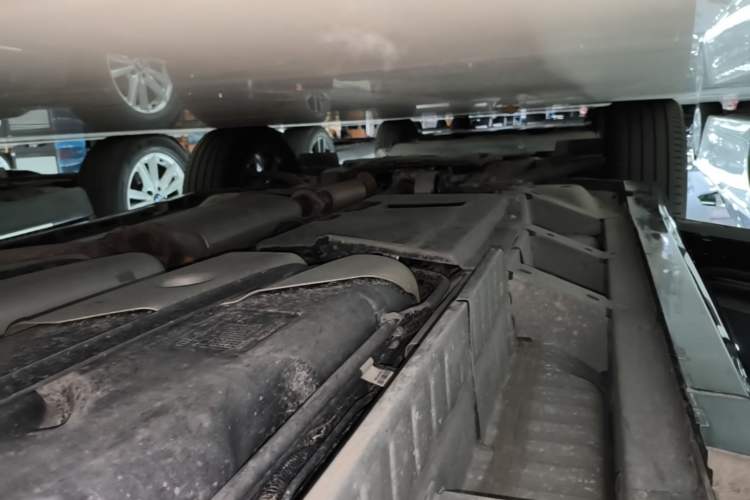 Used Cadillac XT5 2026 Model 2.0T Luxury Edition Left Side Sill