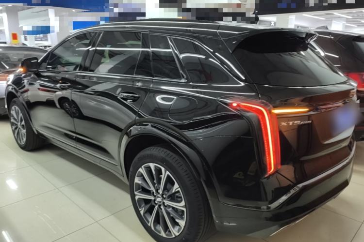 Used Cadillac XT5 2026 Model 2.0T Luxury Edition Rear Left 45 Deg