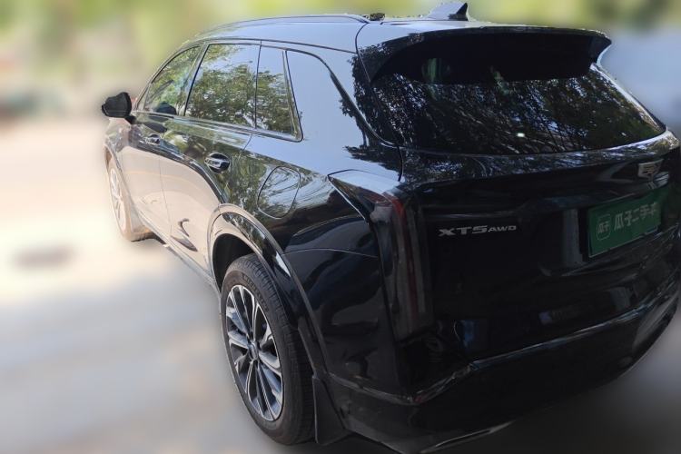 Used Cadillac XT5 2026 Model 2.0T Luxury Edition Rear Left 45 Deg