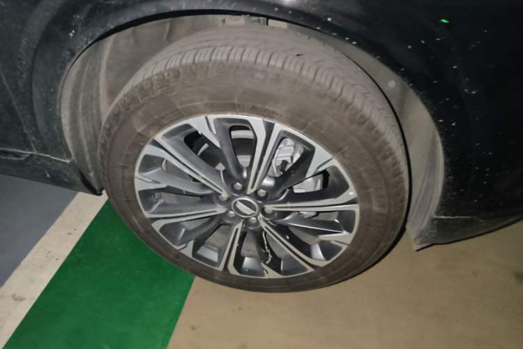 Used Cadillac XT5 2026 Model 2.0T Luxury Edition Right Front Wheel Hub