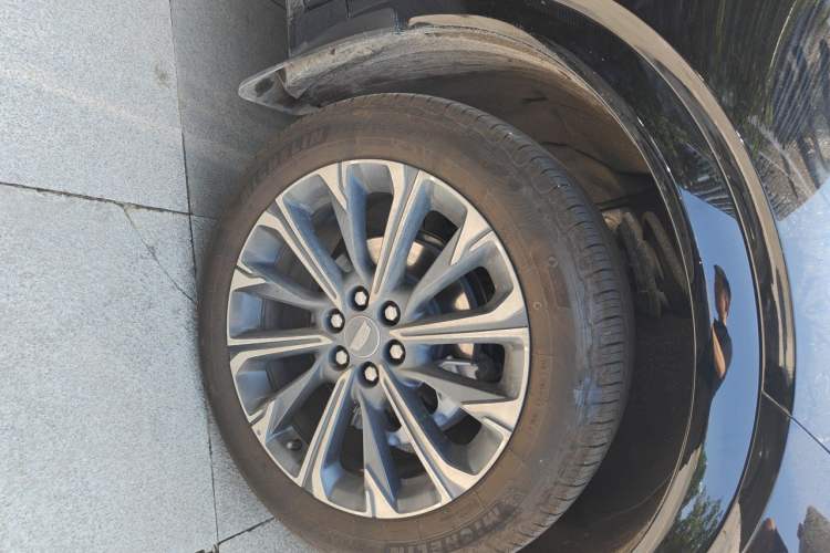 Used Cadillac XT5 2026 Model 2.0T Luxury Edition Right Front Wheel Hub