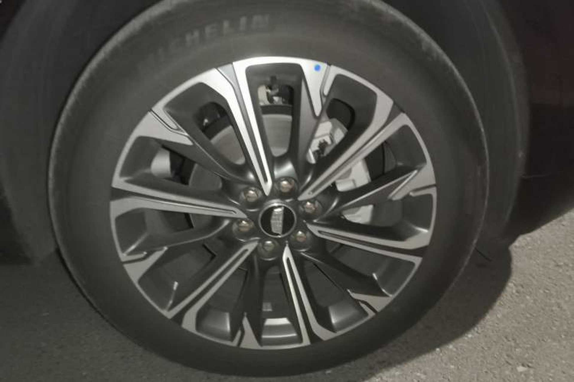 Used Cadillac XT5 2026 Model 2.0T Luxury Edition Right Front Wheel Hub