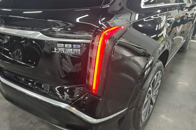 Used Cadillac XT5 2026 Model 2.0T Metropolitan Edition Right Rear Taillight
