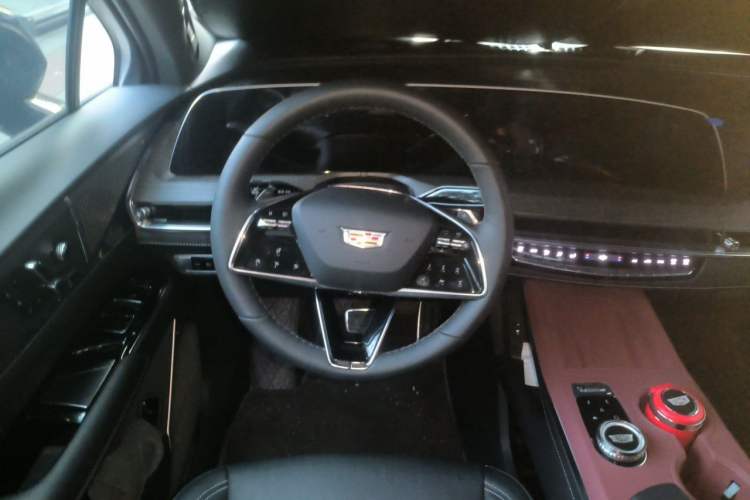 Used Cadillac XT5 2026 Model 2.0T Prestige Edition Steering Wheel