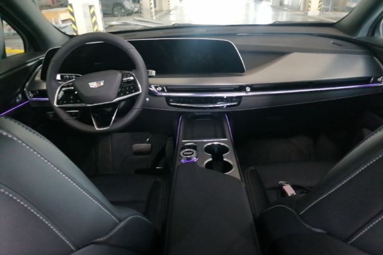 Used Cadillac XT5 2026 Model 2.0T Luxury Edition Center Console