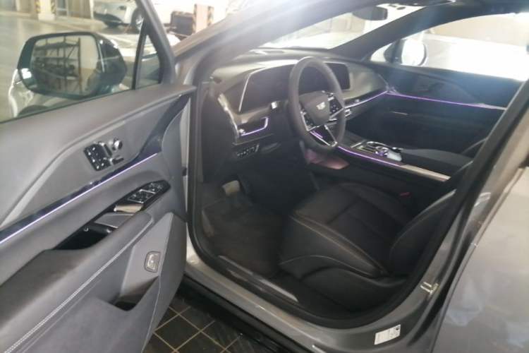 Used Cadillac XT5 2026 Model 2.0T Luxury Edition Driver Seat