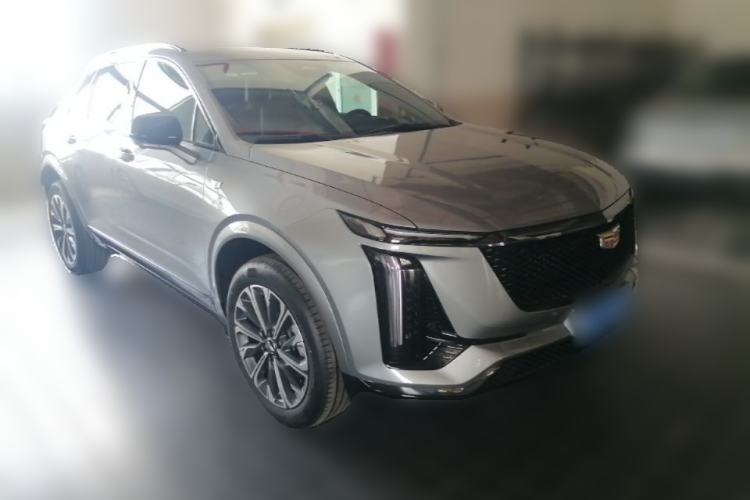 Used Cadillac XT5 2026 Model 2.0T Luxury Edition Front Right 45 Deg