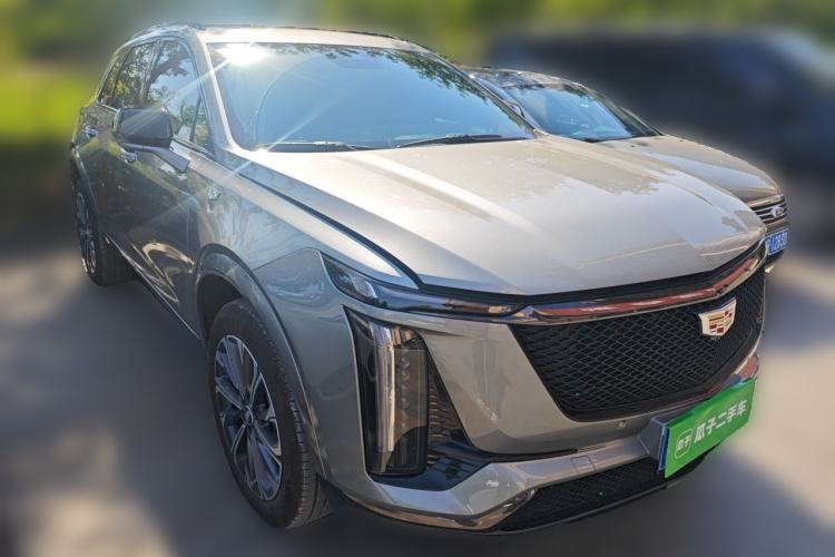 Used Cadillac XT5 2026 Model 2.0T Luxury Edition Front Right 45 Deg