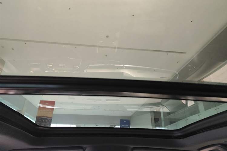 Used Cadillac XT5 2026 Model 2.0T Luxury Edition Headliner