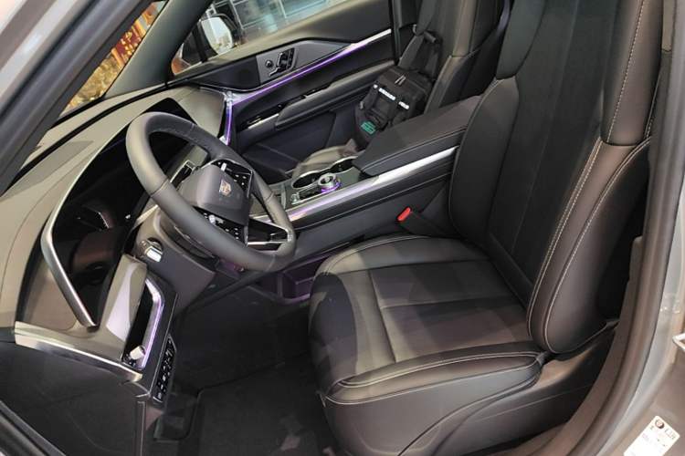 Used Cadillac XT5 2026 Model 2.0T Luxury Edition Left Front Seat