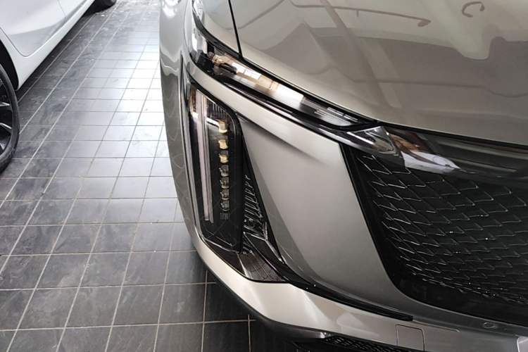 Used Cadillac XT5 2026 Model 2.0T Luxury Edition Right Front Headlight