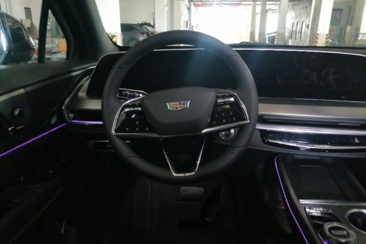 Used Cadillac XT5 2026 Model 2.0T Luxury Edition Steering Wheel