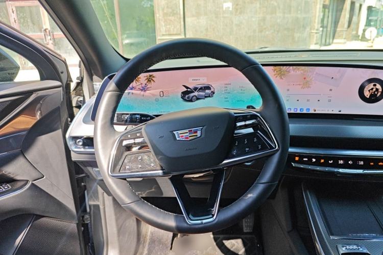 Used Cadillac XT5 2026 Model 2.0T Luxury Edition Steering Wheel