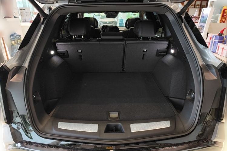 Used Cadillac XT5 2026 Model 2.0T Luxury Edition Trunk