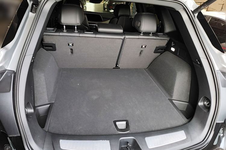Used Cadillac XT5 2026 Model 2.0T Luxury Edition Trunk