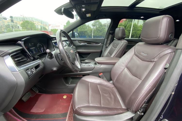 Used Cadillac XT6 2021 2.0T 6-Seater Two-Wheel Drive Luxury Version Interior 3