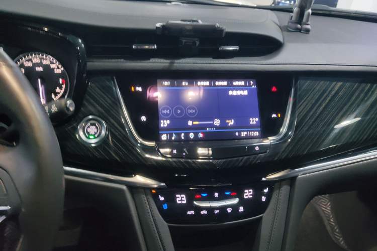 Used Cadillac XT6 2022 2.0T 7-Seater Four-Wheel Drive Luxury Version Interior 6