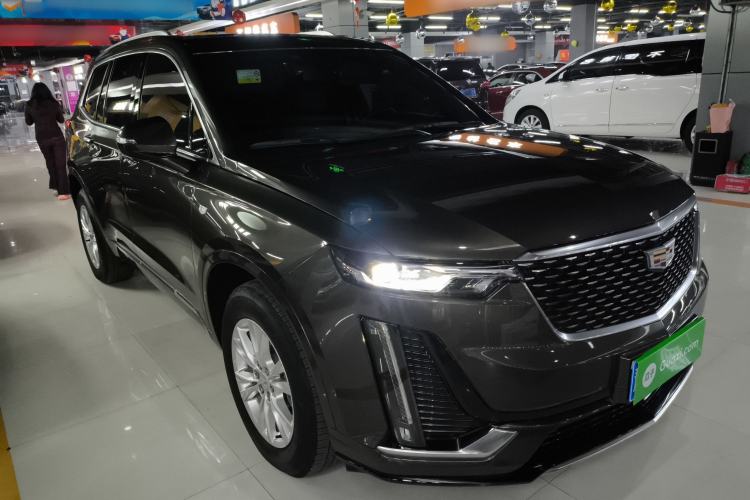 Used Cadillac XT6 2022 2.0T Six-Seater Four-Wheel-Drive Luxury Version Exterior 2