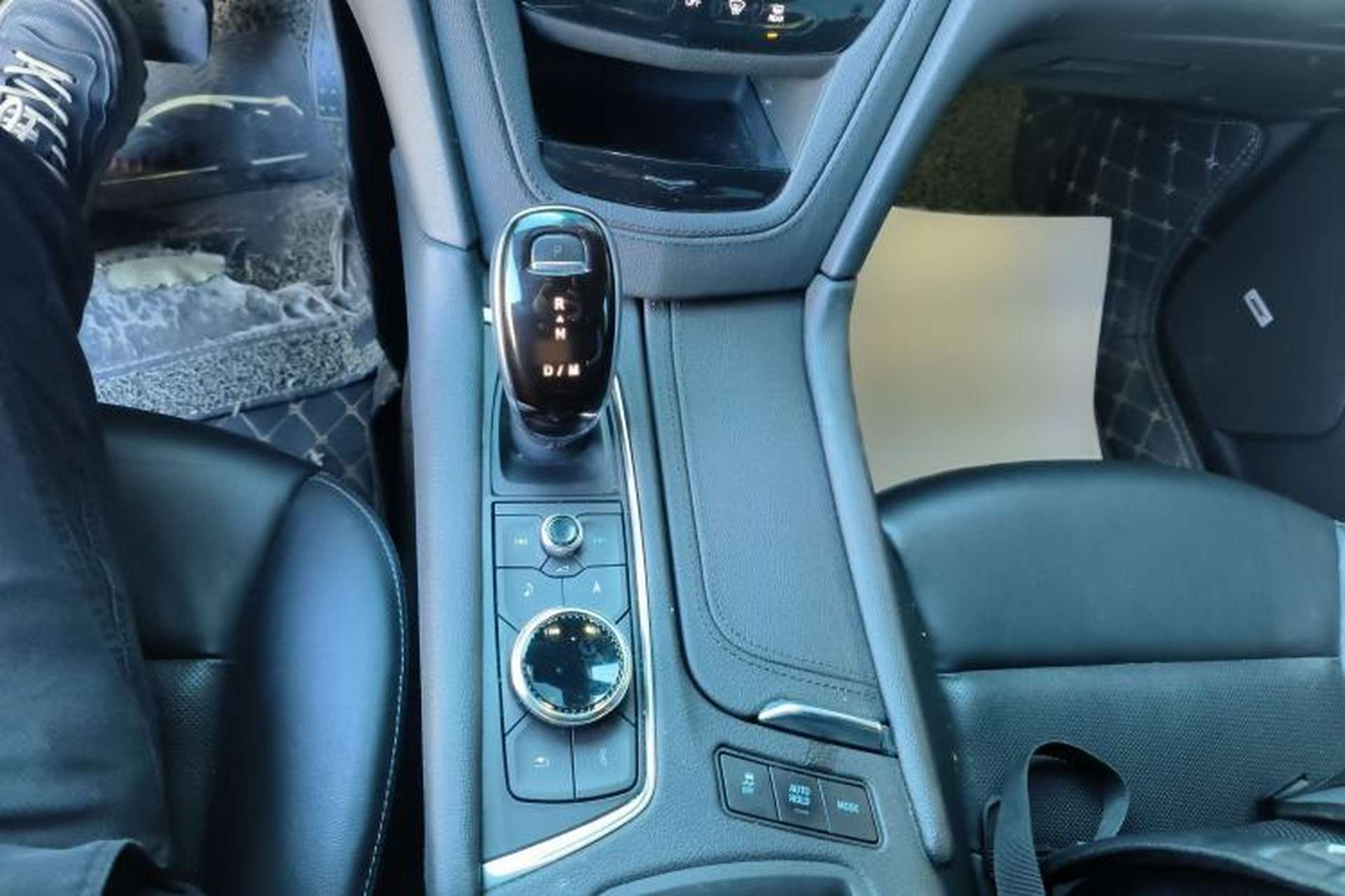 Used Cadillac XT6 2020 28T Six-Seater Four-Wheel-Drive Luxury Version with Premium Sound System Gear Lever
